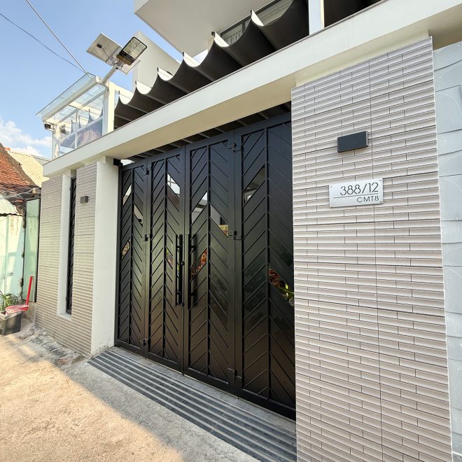 1. MAT TIEN (12)